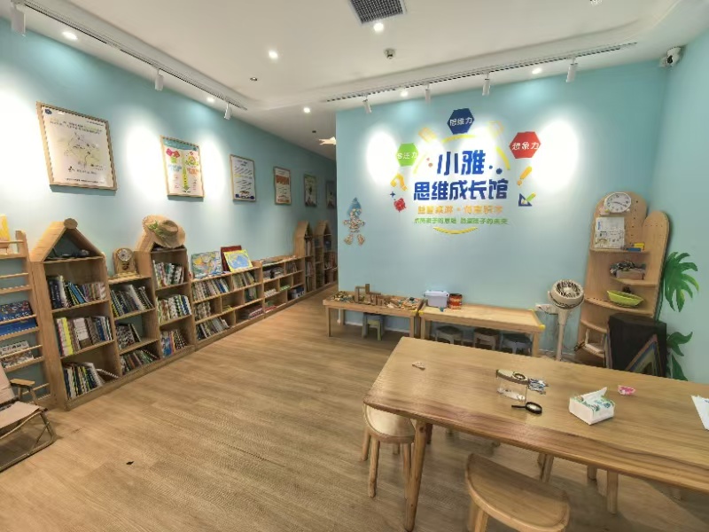 近南城地铁口，南城商铺，适合培训机构！120平！
